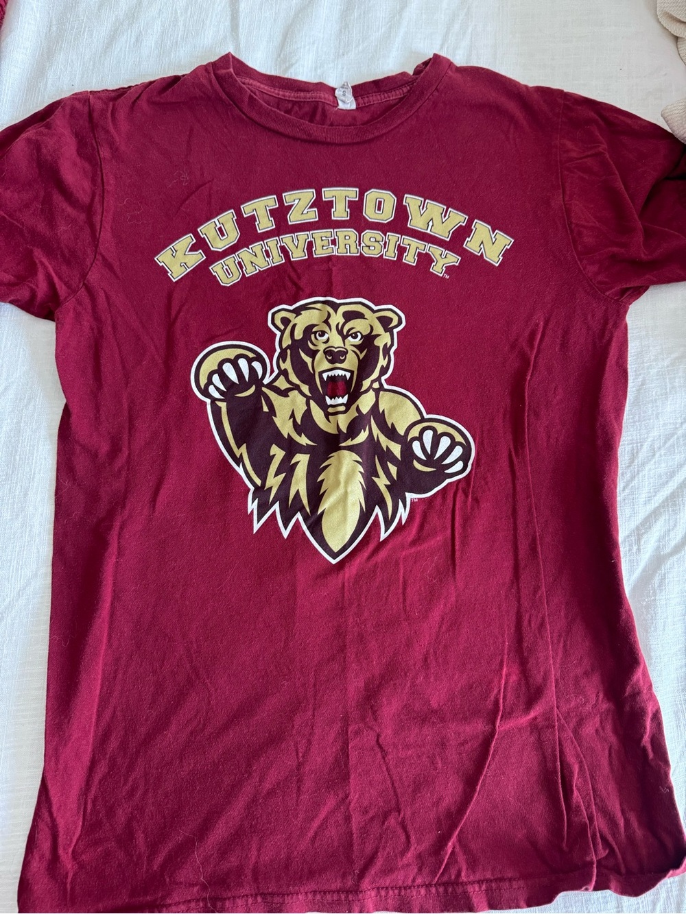 Kutztown University Maroon Graphic Tee women’s small Pennsylvania